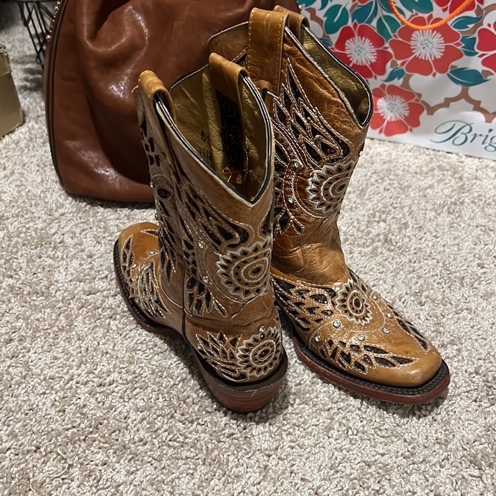 Sold!! On Mercari Seven Stars ankle boots size 6/2